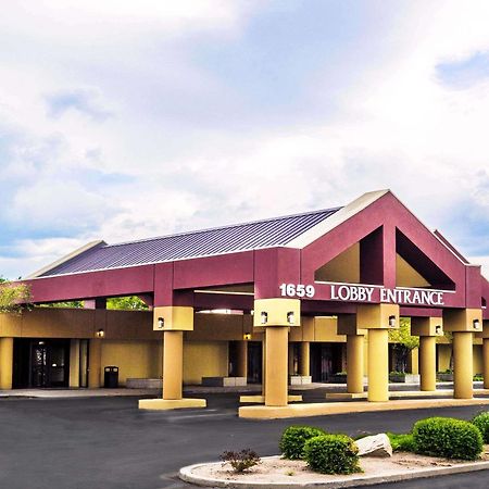 Ramada By Wyndham Salt Lake City North Temple ภายนอก รูปภาพ