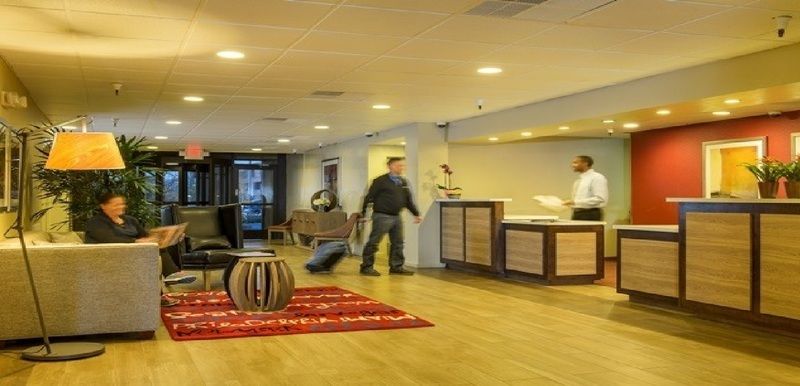Ramada By Wyndham Salt Lake City North Temple ภายนอก รูปภาพ