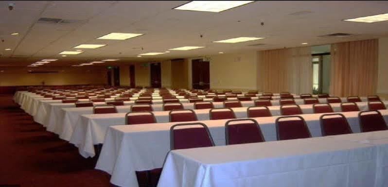 Ramada By Wyndham Salt Lake City North Temple ภายนอก รูปภาพ