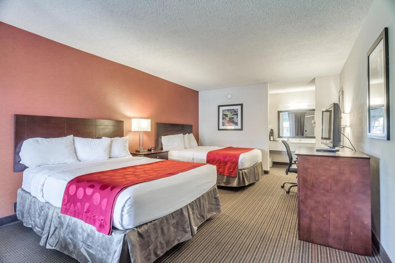 Ramada By Wyndham Salt Lake City North Temple ภายนอก รูปภาพ